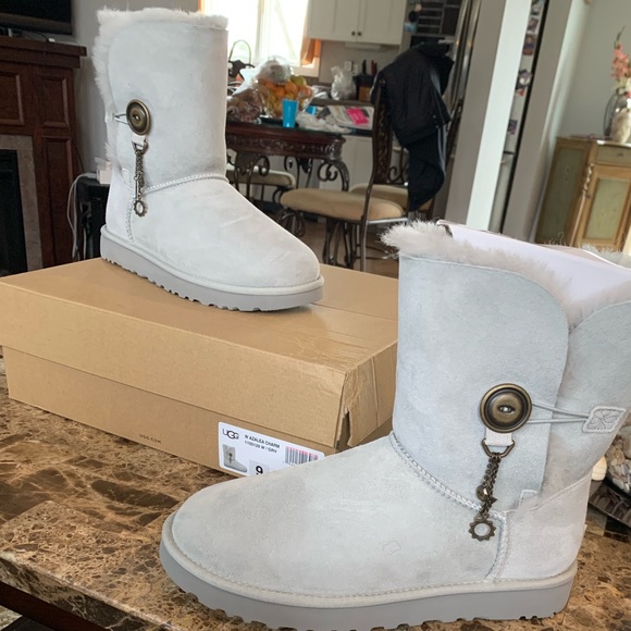 Ugg azalea charm - Picture 2 of 7